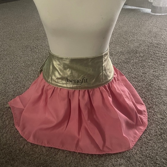 Benefit Cosmetics - Staff item apron - Picture 1 of 3